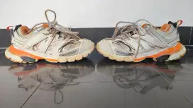 Sepatu Sport Branded