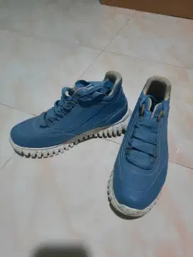 Sepatu merk khakiku size 40 41