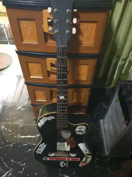 JUAL GiTaR SEKEN