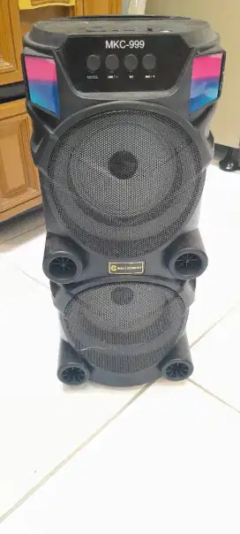 Speaker kecil bluetooth