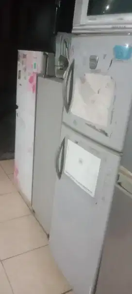 Service kulkas panggilan langsung ke tkp