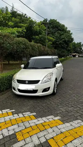 Swift GX 2013 Putih Automatic