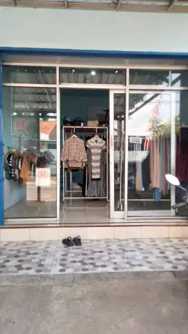 Usaha Pakaian, aksesoris dan Kosmetik