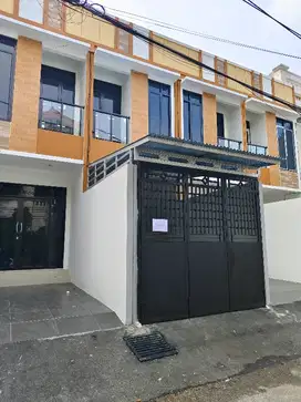 Di jual rumah paling murah di rawa sari jakarta Pusat