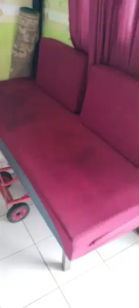 Dijual.sofa panjang uk 50x180.cm Rp 300 nego