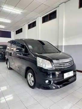 Toyota Nav1 type V tahun 2013
