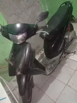 Suzuki Spin 2007