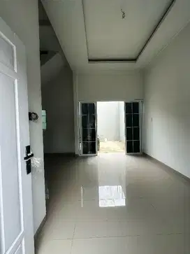 RUMAH 2 LANTAI DEKAT KAMPUS UNIMED SIAP HUNI