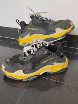 Sepatu Basket / Sneakers Balenciaga