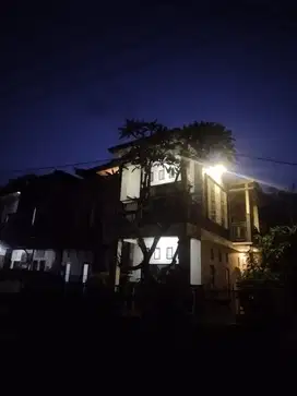 Di Jual Rumah Lantai 2 Ketewel dekat sekolah Dyatmika