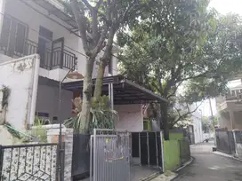 Dijual Rumah lokasi asri dan strategis di cipamokolan
