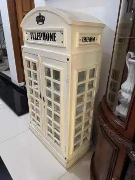 Lemari telephone