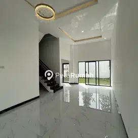 Rumah Cantik Lebar 7 Murah Daerah Flamboyan Setiabudi