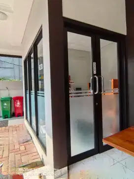 Partisi kusen  aluminiun alexindo pintu dan kaca mati
