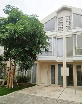 Hanya 1 M An Rumah MINIMALIS Pakuwon City ZIMBALI COSTA Grand Island