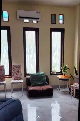 Rumah Cantik Minimalis 2 Lantai di Kebo Iwa Utara