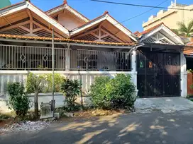 Dijual Rumah di area BSD Dalam perumahan Tangerang Selatan 
