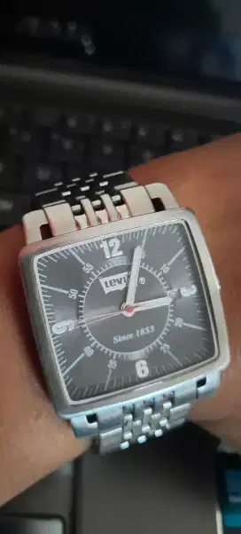 Jam Tangan Levis Original