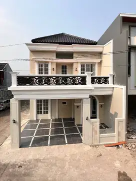 Rumah Mewah Siap Huni Akses Jalan Luas 10 Menit ke Stasiun Depok Baru