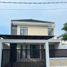 Rumah Tenggilis Dekat Ubaya 2 Lantai Harga 2M+