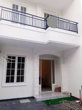 Dijual/Disewakan Rumah 2 Lantai Di Sunter Jakarta Utara
