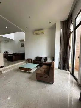 Rumah di Royalton Residences Kemayoran, full furnish,Siap huni