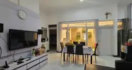 Rumah di Batununggal Bandung, Lokasi Strategis Masih Asri
