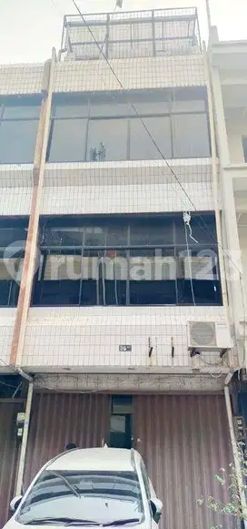 lokasi strategis dekat kekota dan pluit dan bandara