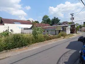 Tanah bagus dalam ringroad dekat indogrosir JCM sinduadi