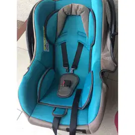 CARSEAT BABYDOES