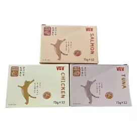 Vev makanan basah 1 kotak Rp 60.000