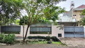 Rumah Dijual  Kapuas Dekat Darmo, Diponegoro,.