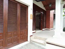 Rumah sewa siap huni di lebak bulus, komplek, dekat sta MRT & trans