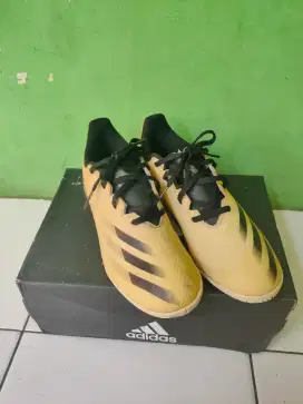 Sepatu futsal adidas X GHOSTED.4 in ukuran 411/3 original