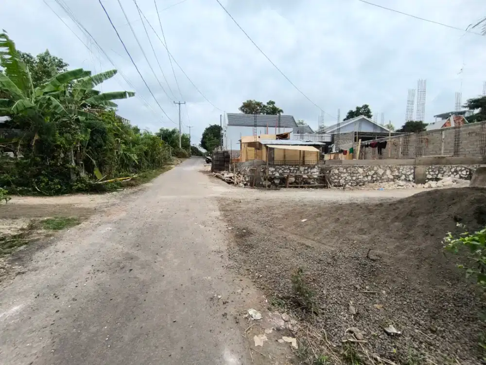 Dijual Tanah Hook 200m2 di Melangkaja kawasan tenang hunian villa