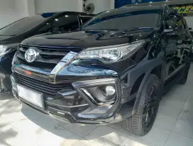 Toyota fortuner VRZ TRD 2020 Hitam Manual