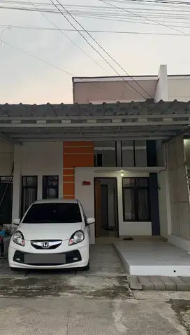 Disewakan Rumah Baru Renovasi di Cluster Amethyst
