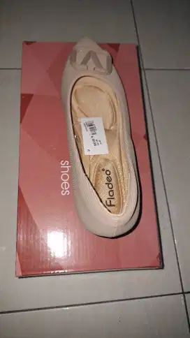 Jual sandal baru