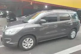 Chevrolet spin LTZ bensin matic 2013 km 64.000