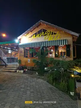 Kafe resto dan guest house masih aktif murah strategis di Cileunyi