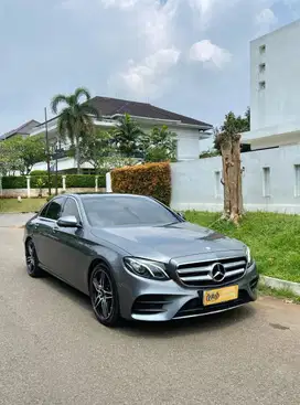 FOR SALE! MERCEDES-BENZ E300 TAHUN 2018 AMG PACKAGE