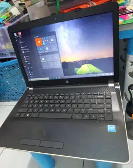 laptop HP 14 Ram 8gb/SSD 128gb . Body slim.