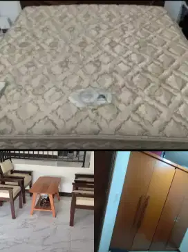 Sale Kasur King Koil 200x200+4 kursi sofa+meja kopi+2 lemari pakaian.