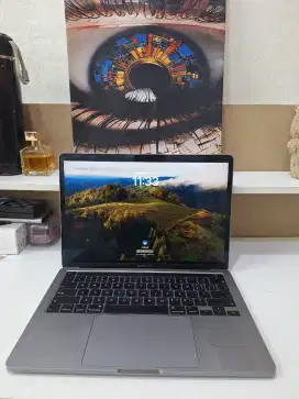 Macbook Pro 2020 13 inch 8/512Gb touchbar