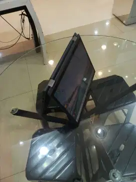 Lenovo Thingpad secon Intel core i5 gen 12 ram 16 ssd 256