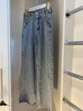 Celana jeans wanita