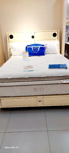 Springbed ukuran 160X200 bisa speaker dan untuk charge handphone
