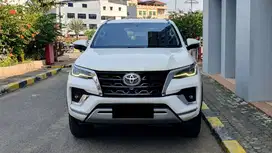 Toyota Fortuner VRZ Tetradrive 4x4 AT Putih Facelift 2021 NIK 2020