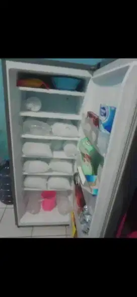 Jual bu freezer kulkas ukuran 6 rak merk LG INVERTER