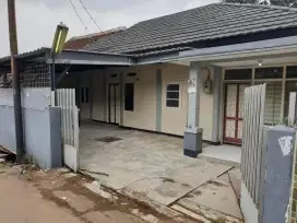 Rumah strategis pusat kota  bisa kantor di sayap Ciateul Bandung